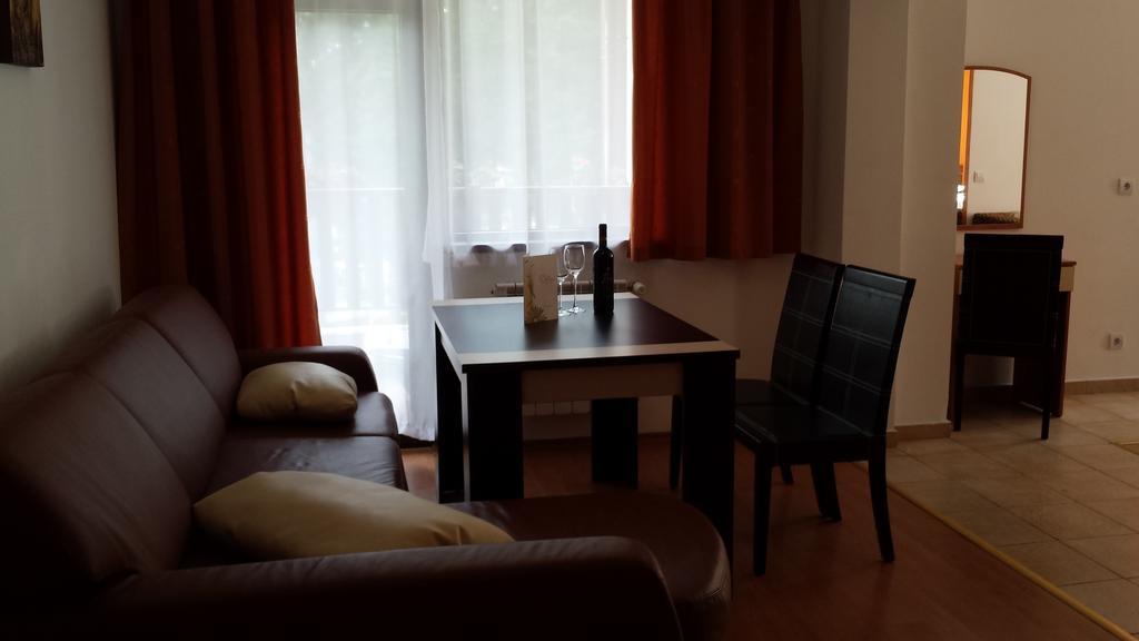 Apart Hotel Flora Residence Daisy โบโรเวทส์ ห้อง รูปภาพ