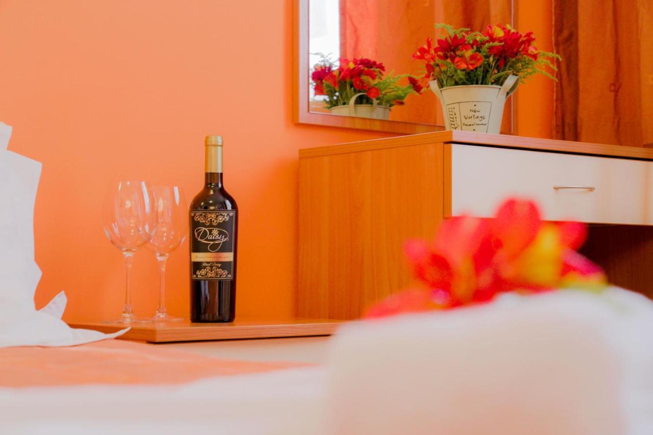 Apart Hotel Flora Residence Daisy โบโรเวทส์ ภายนอก รูปภาพ