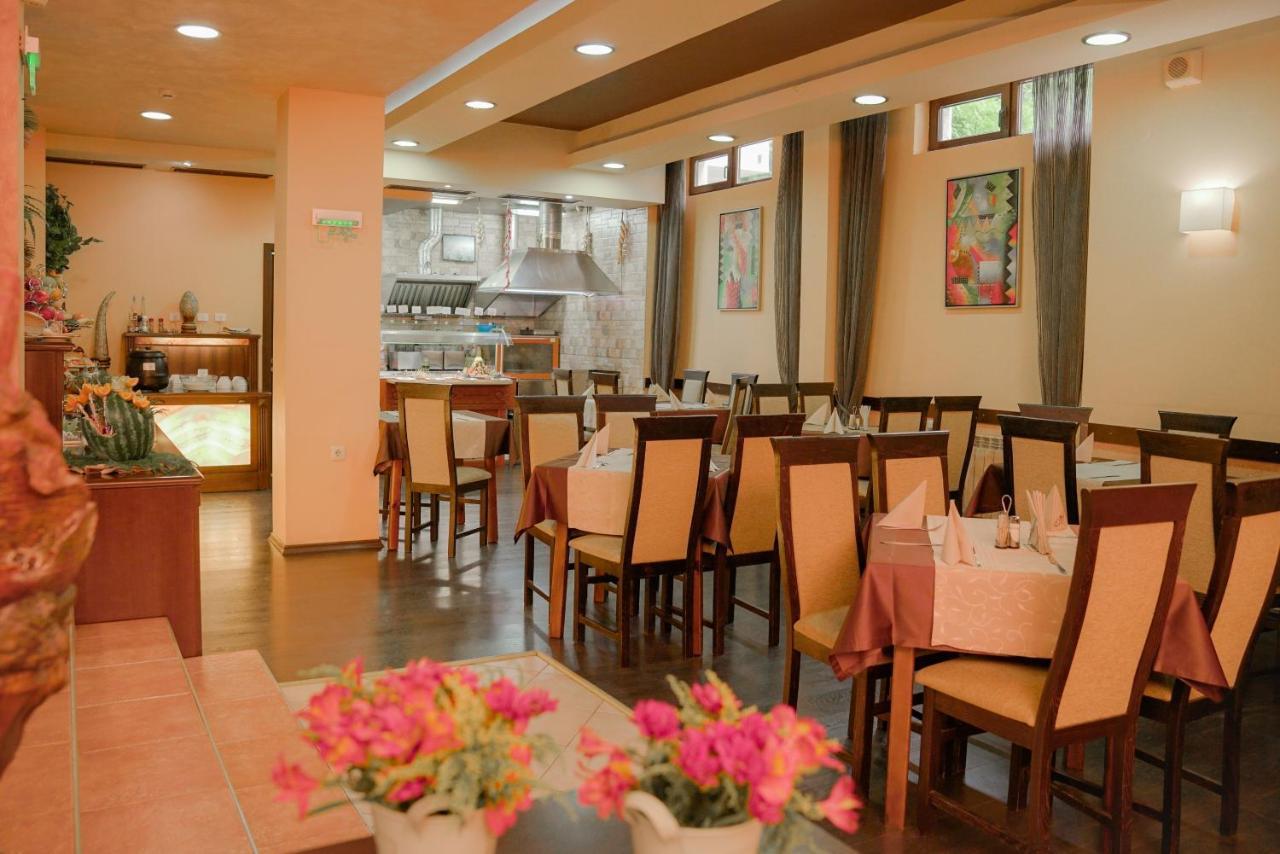 Apart Hotel Flora Residence Daisy โบโรเวทส์ ภายนอก รูปภาพ
